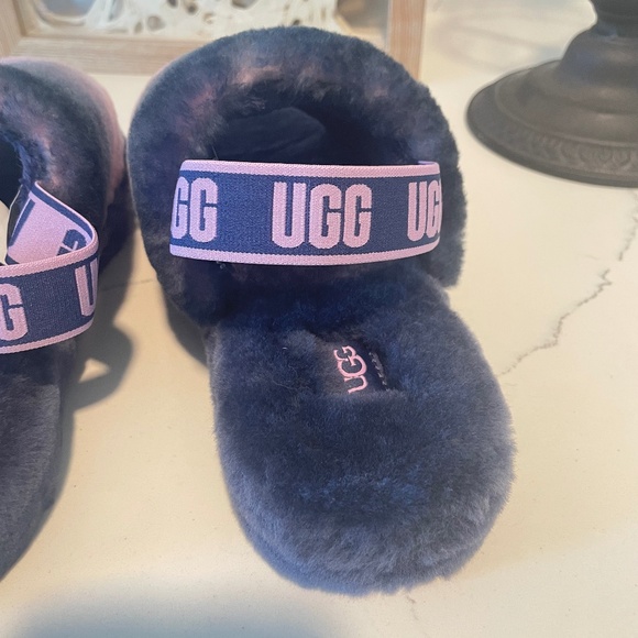 UGG | NWOT Fluff Yeah Ombre Slide Slippers – Kids Size 6 - Picture 7 of 11